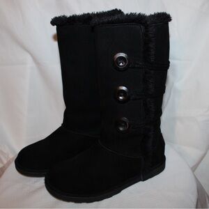 Makalu Women's Black Button-Accent Winter Boots with Fur Inside Size 7.5